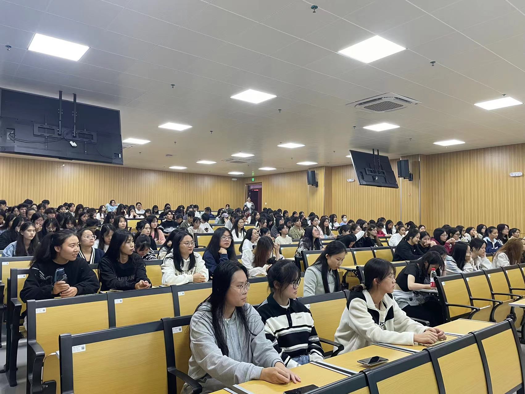 随时关注每一个学员的学习动态